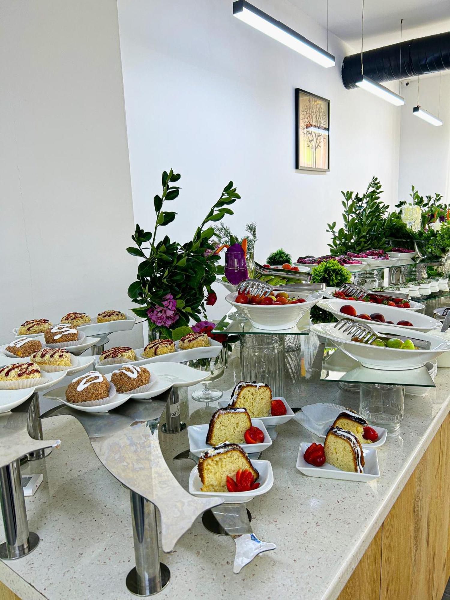 Karvan Hotel Naftalan Buitenkant foto